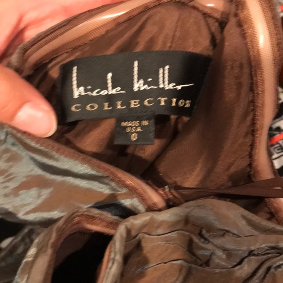 Dress - Picture 4 of 6